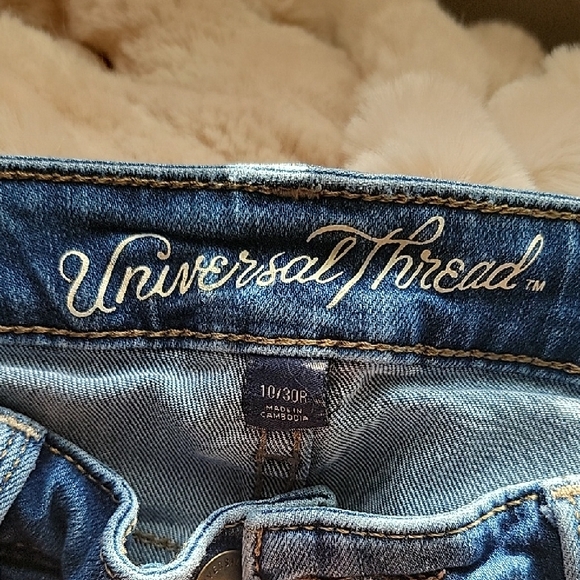 Universal Thread Denim Blue Jeans - Picture 2 of 5